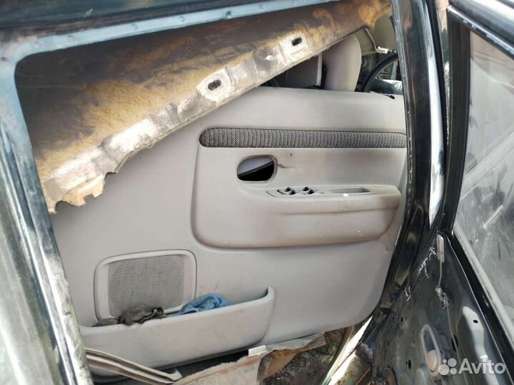 В разбор mazda demio DW3W