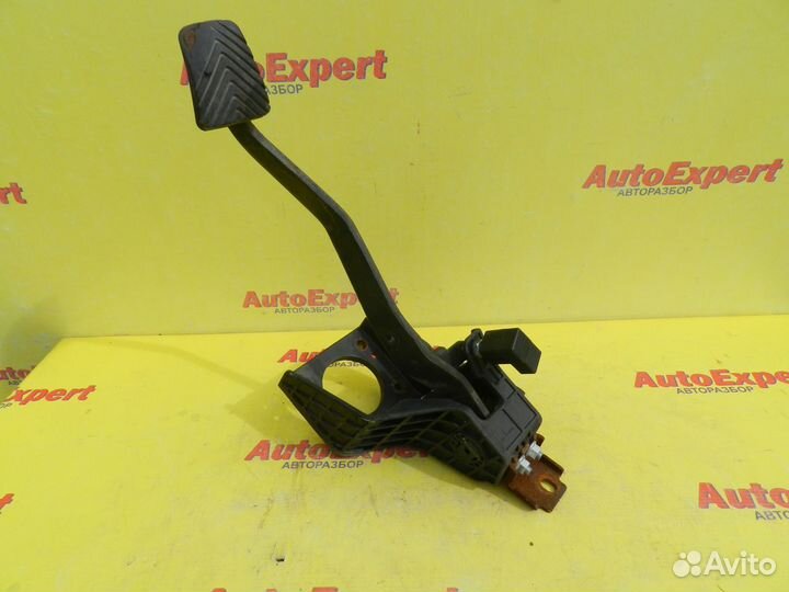 Педаль тормоза Kia Ceed ED