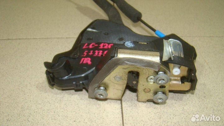 Замок двери передней правой Toyota LC Prado 120