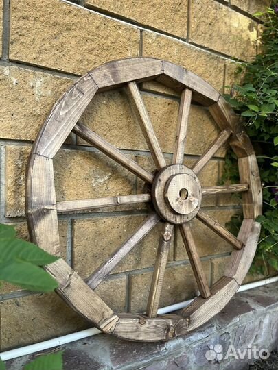 Большое колесо от телеги 90 см. Декор для дома