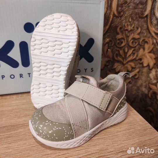 Кросовки лёгкие 20 размер