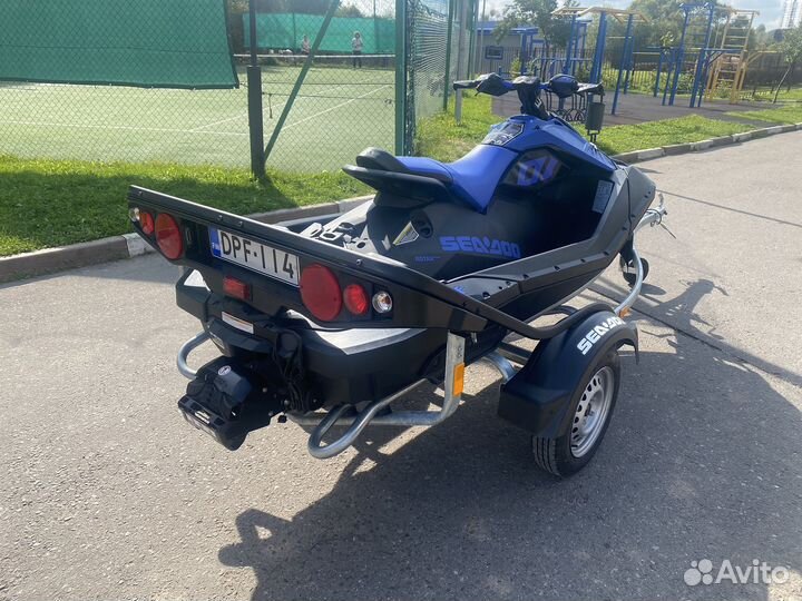 Гидроцикл BRP Sea Doo Spark Trixx 2up