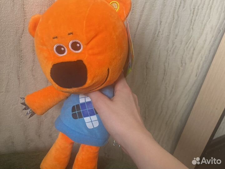 Медведь плюшевый