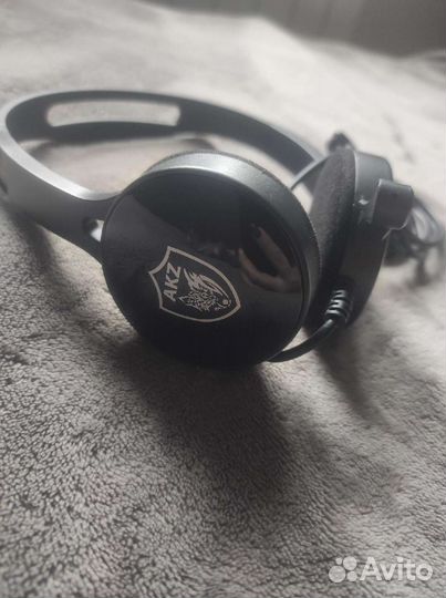 Игровые наушники