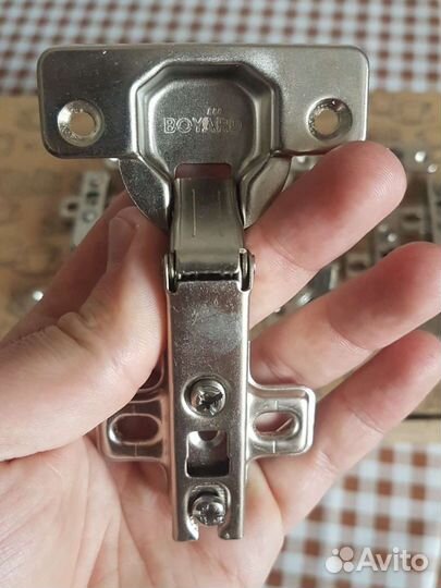 Мебельные петли boyard