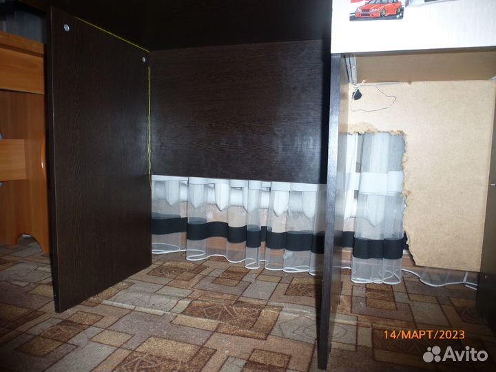 Стол компьютерный