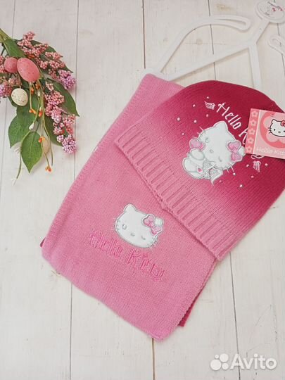 Комплект на девочку шапка и шарф