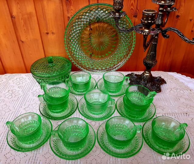 Старинный сервиз зелёное стекло креманки