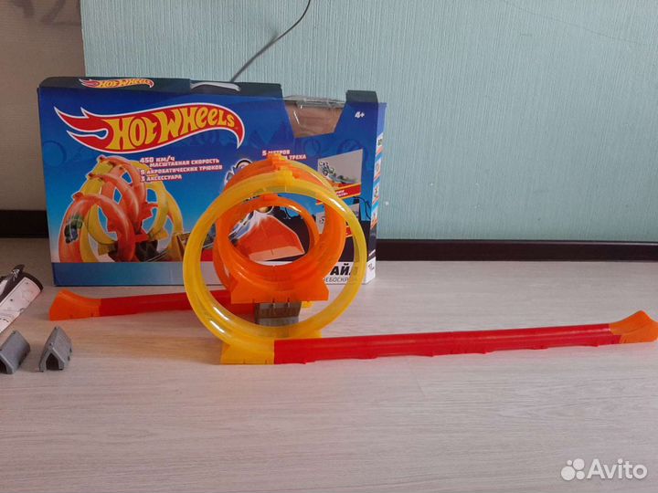 Трэк hot wheels