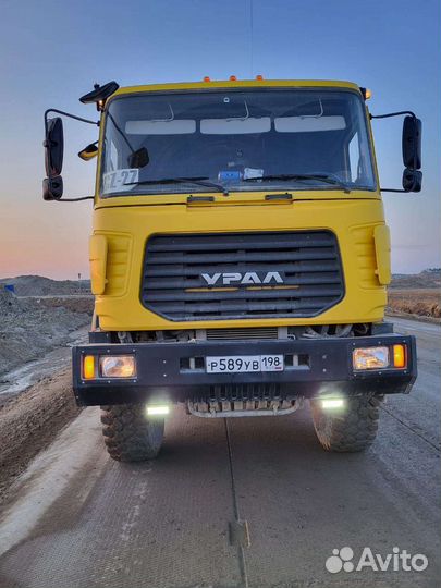 Помощник логиста