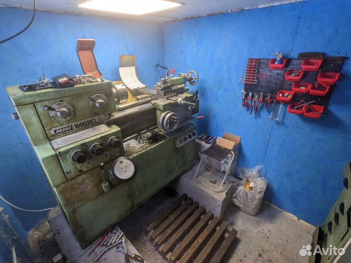 Токарь универсал