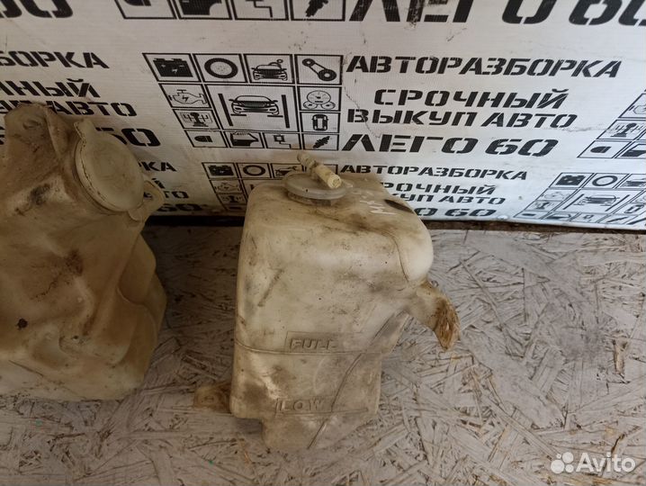 Бачок для Mazda MX-3