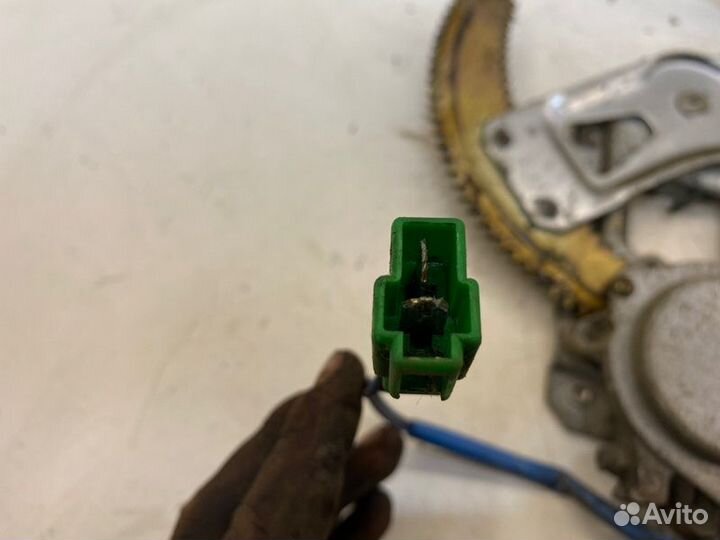 Мотор стеклоподъемника передний левый Subaru