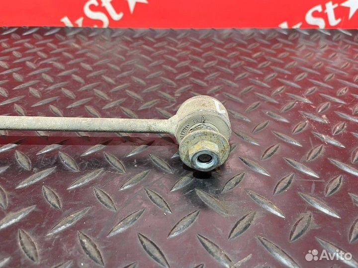 Кронштейн радиатора Man TGA, Man TGS, Man TGX