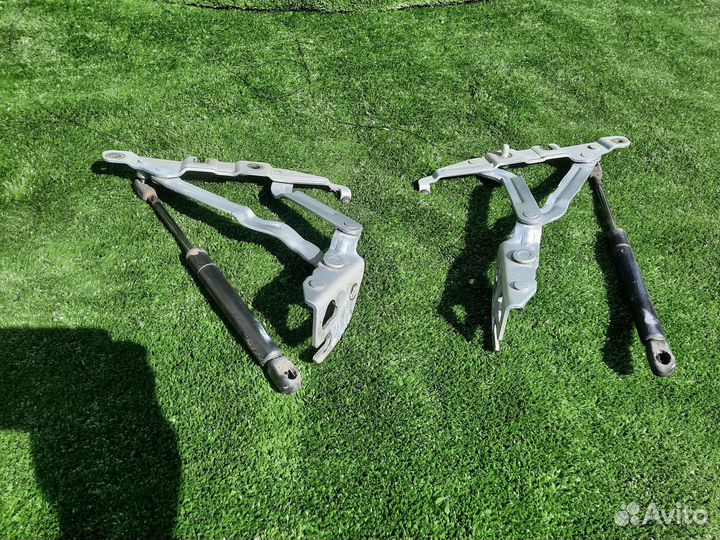 Петли крышки багажника Audi A6, II (C5)