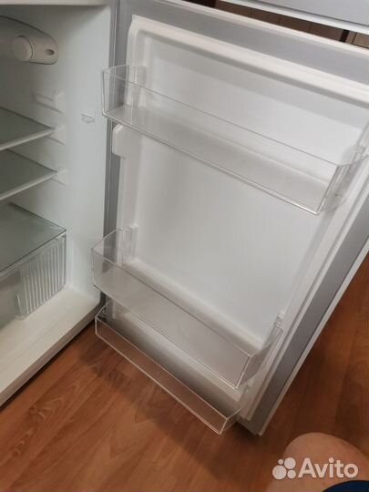 Холодильник Hi