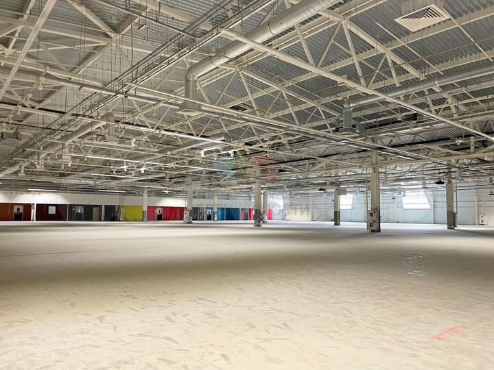 1000 м2 с парковкой на трафике в Сипайлово