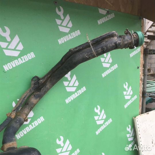 Горловина топливного бака Вольво C40