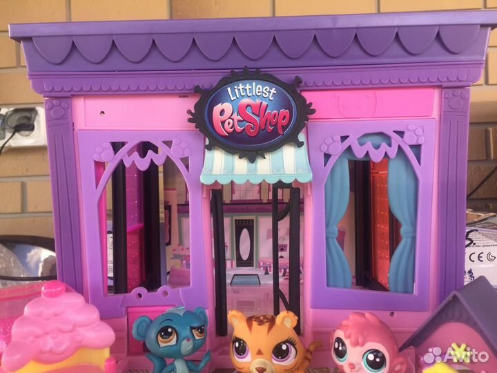 Два игровых набора Littlest Pet Shop