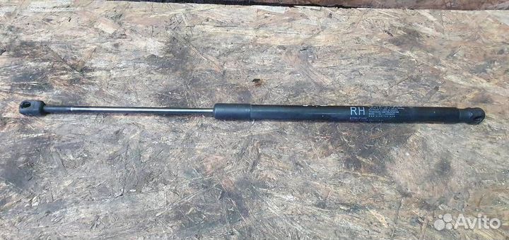 Амортизатор двери багажника Kia Sportage 2016-2021