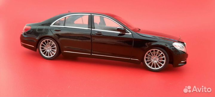 Модель Mercedes 1/24