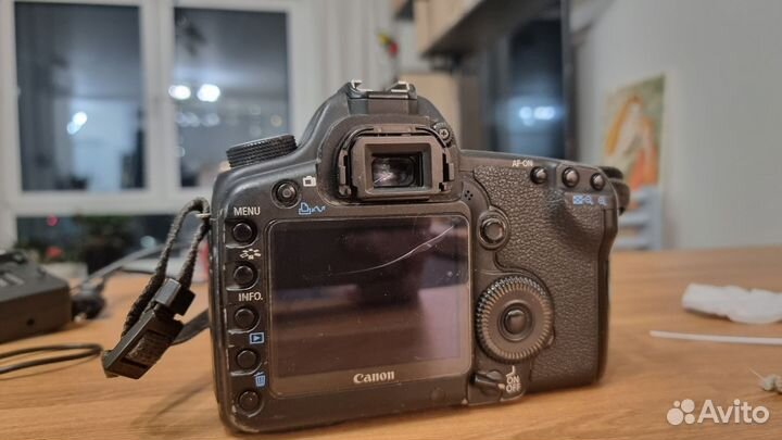 Фотоаппарат Canon 5D mark II + Canon 50mm 1:1.4