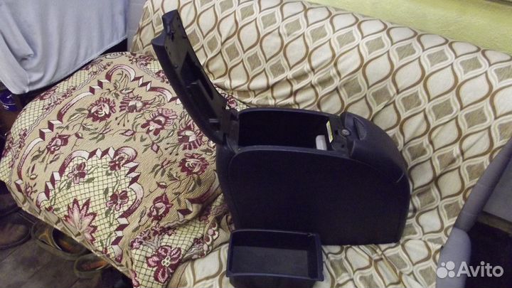 Межкресельный бардачок на Крайсер TC 3.3, 3.8л