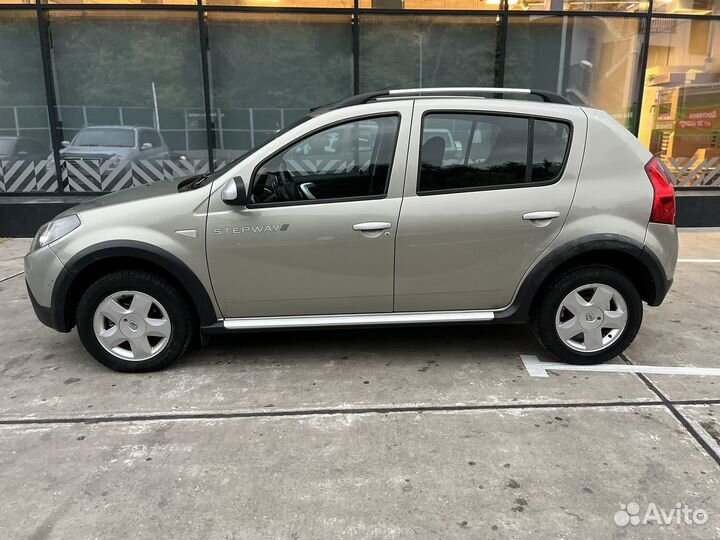 Renault Sandero Stepway 1.6 AT, 2013, 130 000 км