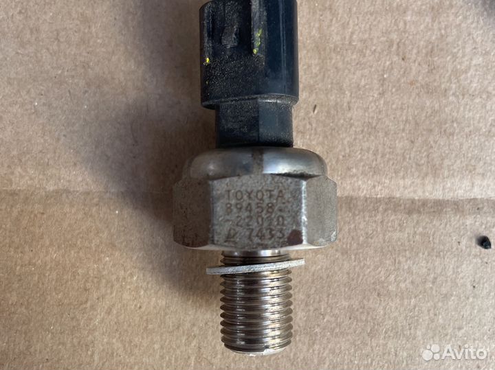 Датчик давления топлива 1az 2az toyota 8945822010