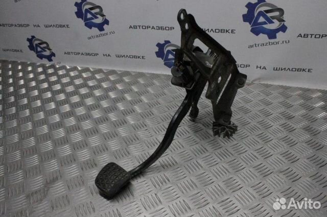 Педаль сцепления Opel Vectra B 1.6 Z16XE 100Л.С