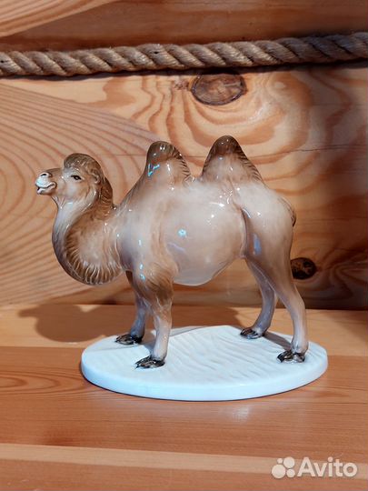 Фарфоровые фигурки животных