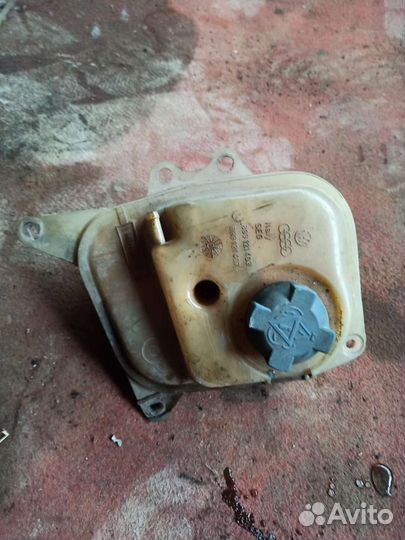 Бочек расширительный audi 80 b3