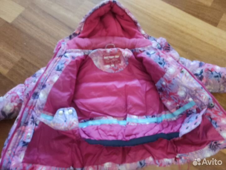 Продаю зимне-осеннюю куртку для девочки