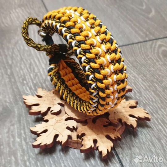 Браслет из паракорда 