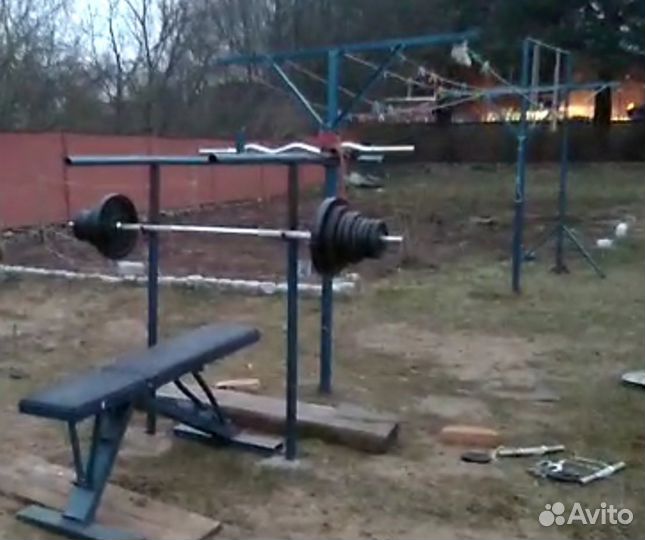 Брусья, пресс, скамья для жима, стойка