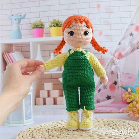 Кукла вязаная ручной работы