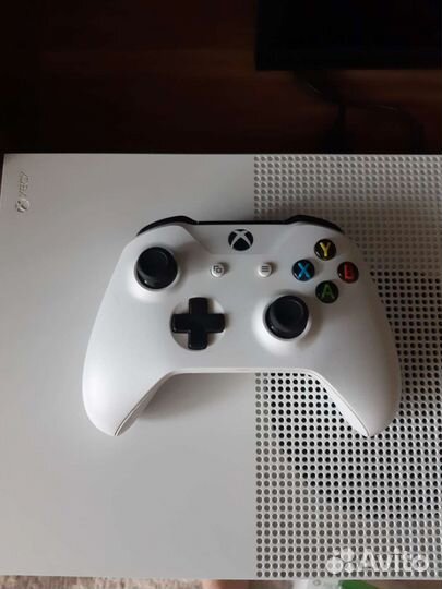 Xbox One s 1tb с играми