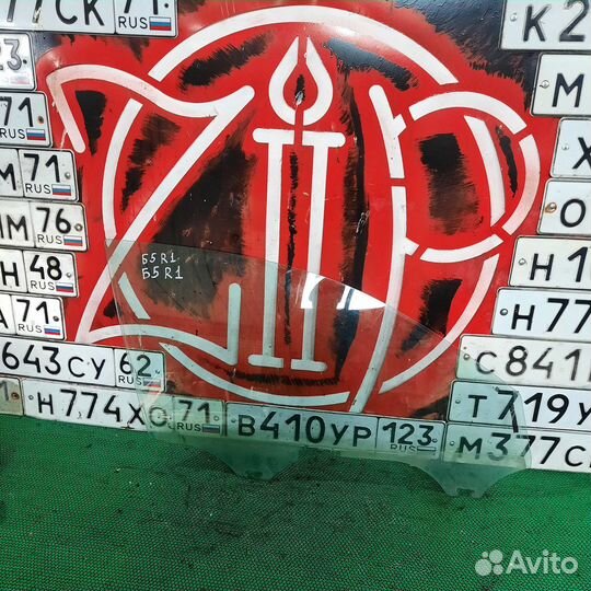 Стекло передней правой двери Volkswagen Passat b5