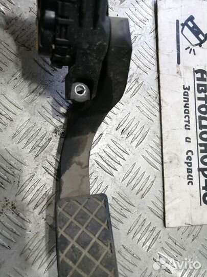 Педаль газа Volkswagen Passat B5