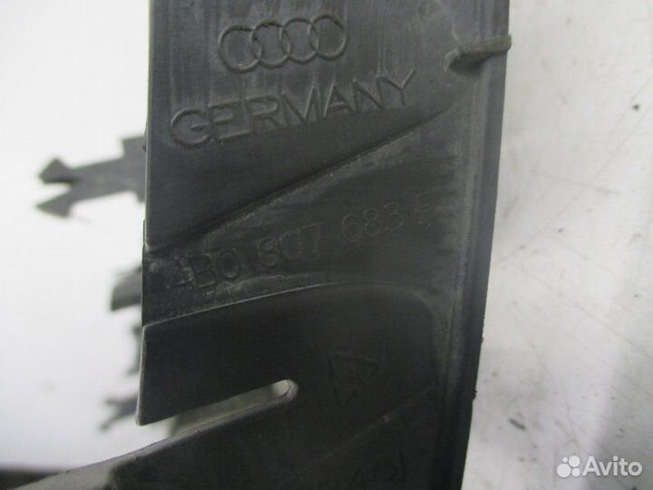 Решетка бампера передняя Audi A6 2.5 1998
