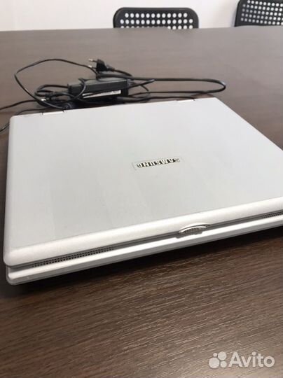Ноутбук samsung