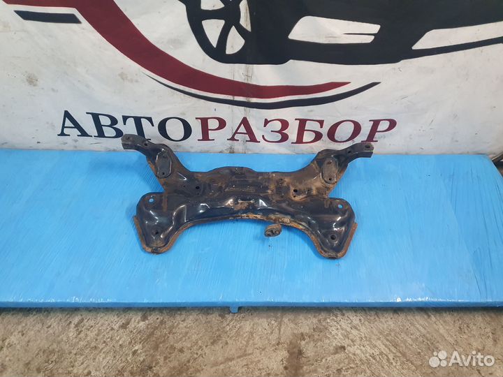 Передний подрамник Solaris 1