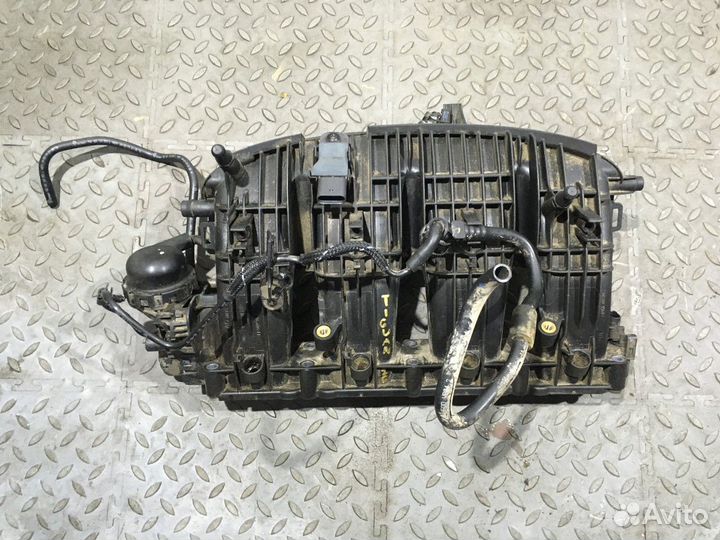 Коллектор впускной (Volkswagen Tiguan)