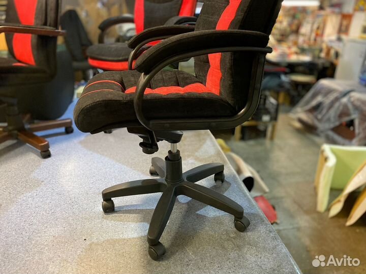 Компьютерное кресло