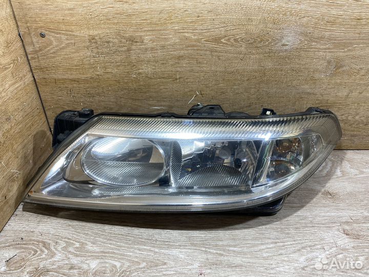 Фара левая Renault Laguna 2 дорест 142505