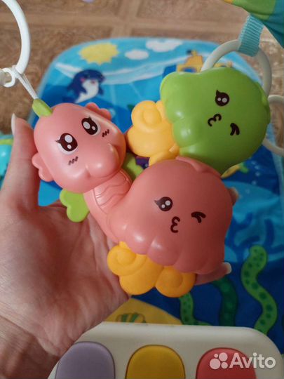 Развивающий коврик Жирафики с музыкальной панелью