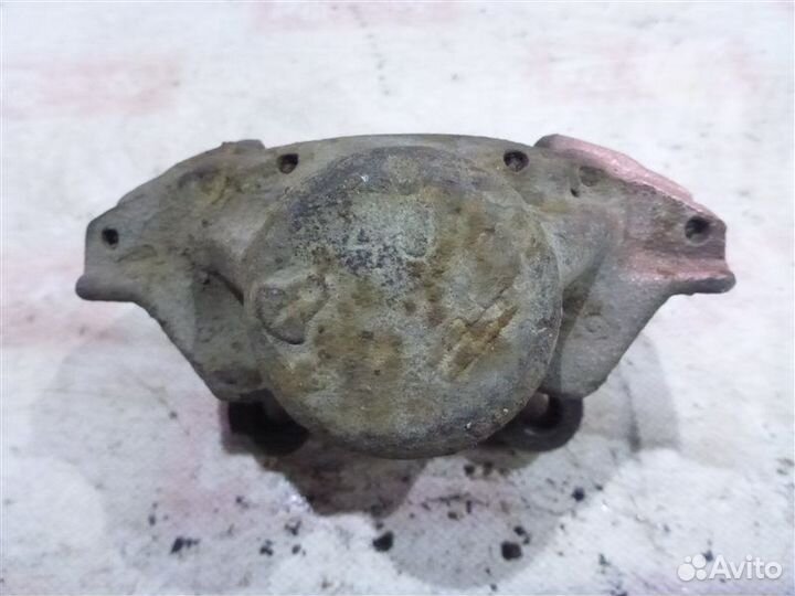 Суппорт задний левый Opel Omega F35 C20NE