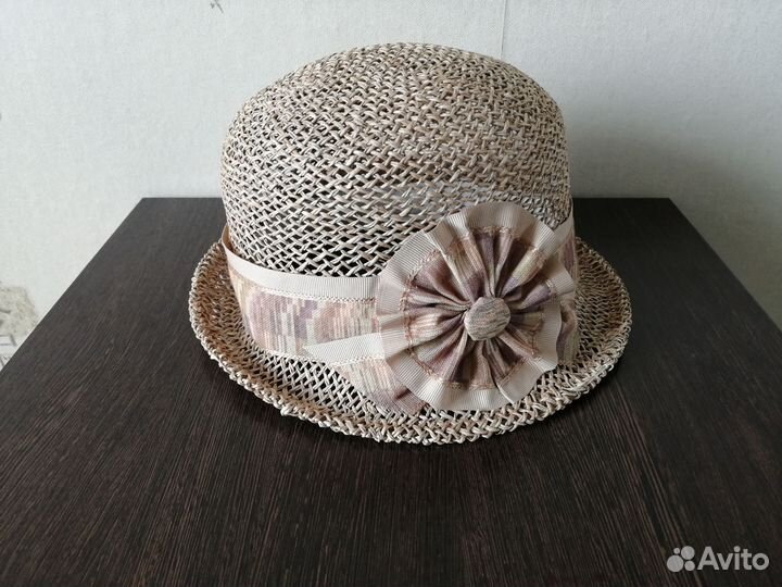 Соломенная шляпа женская