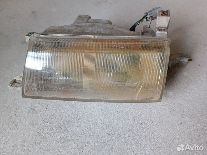 Продам фару toyota карина ii t17 левый h4 20 - 193