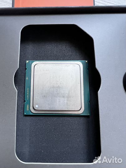 Процессор Intel Xeon E5-2667 v2